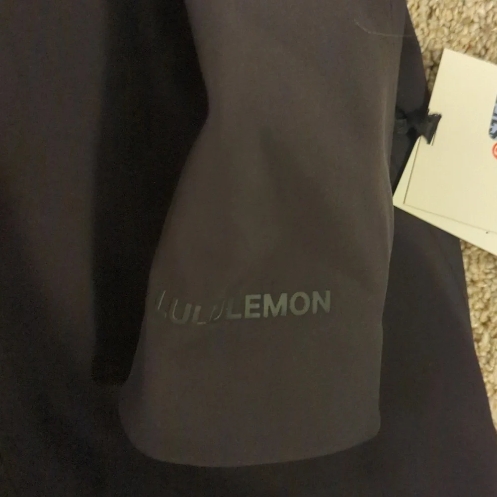 Lululemon repelshell rain jacket - Picture 5 of 6